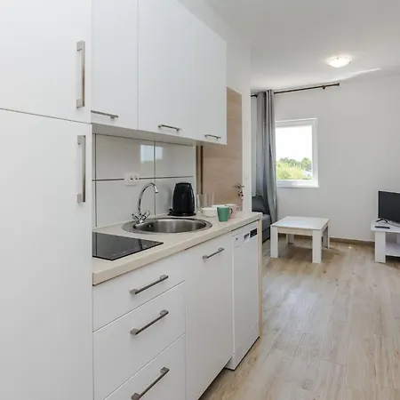 Lägenhet Budimir 6 By Interhome Vir