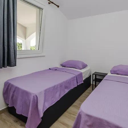 Lägenhet Budimir 6 By Interhome *